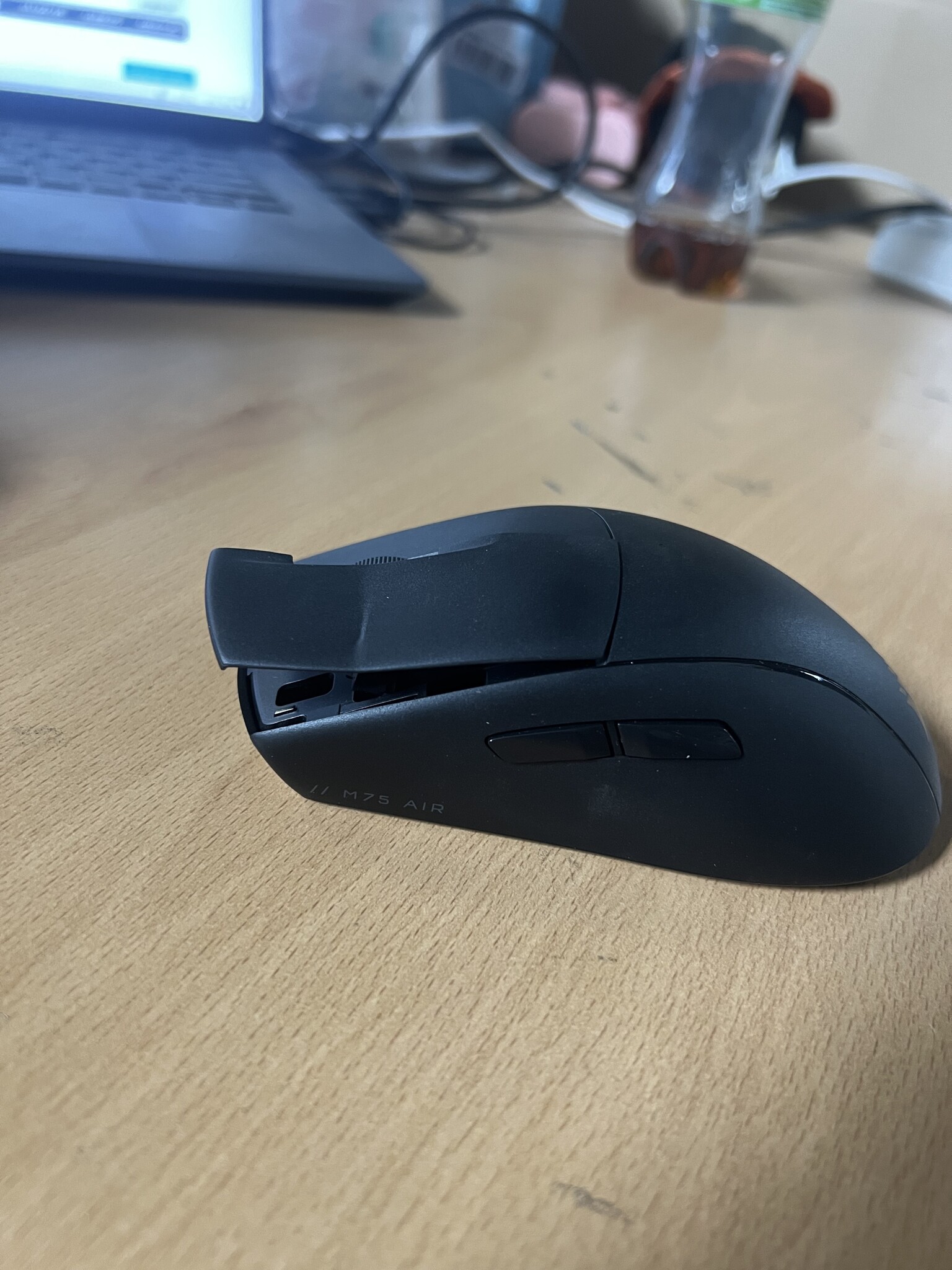 Corsair M75 AIR Draadloze Ultralichte Gaming Muis - 26.000 DPI - Zwart