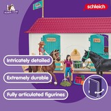 schleich HORSE CLUB | Paardenboerderij Lakeside 42551 | Set met huis, stal, 2 paarden, Hannah, haar ouders en accessoires | cadeau voor kinderen | paardenspeelgoed vanaf 5 jaar | 192-delig set