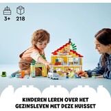 LEGO DUPLO Town 3in1 Familiehuis, met Stenen Gebouwd Poppenhuis voor Meisjes en Jongens met 5 Poppetjes, 2 Speelgoed Dieren en een Lichtgevende Lamp, Speelhuis Cadeau voor Peuters van 3+ jaar 10994