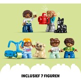 LEGO DUPLO Town 3in1 Familiehuis, met Stenen Gebouwd Poppenhuis voor Meisjes en Jongens met 5 Poppetjes, 2 Speelgoed Dieren en een Lichtgevende Lamp, Speelhuis Cadeau voor Peuters van 3+ jaar 10994
