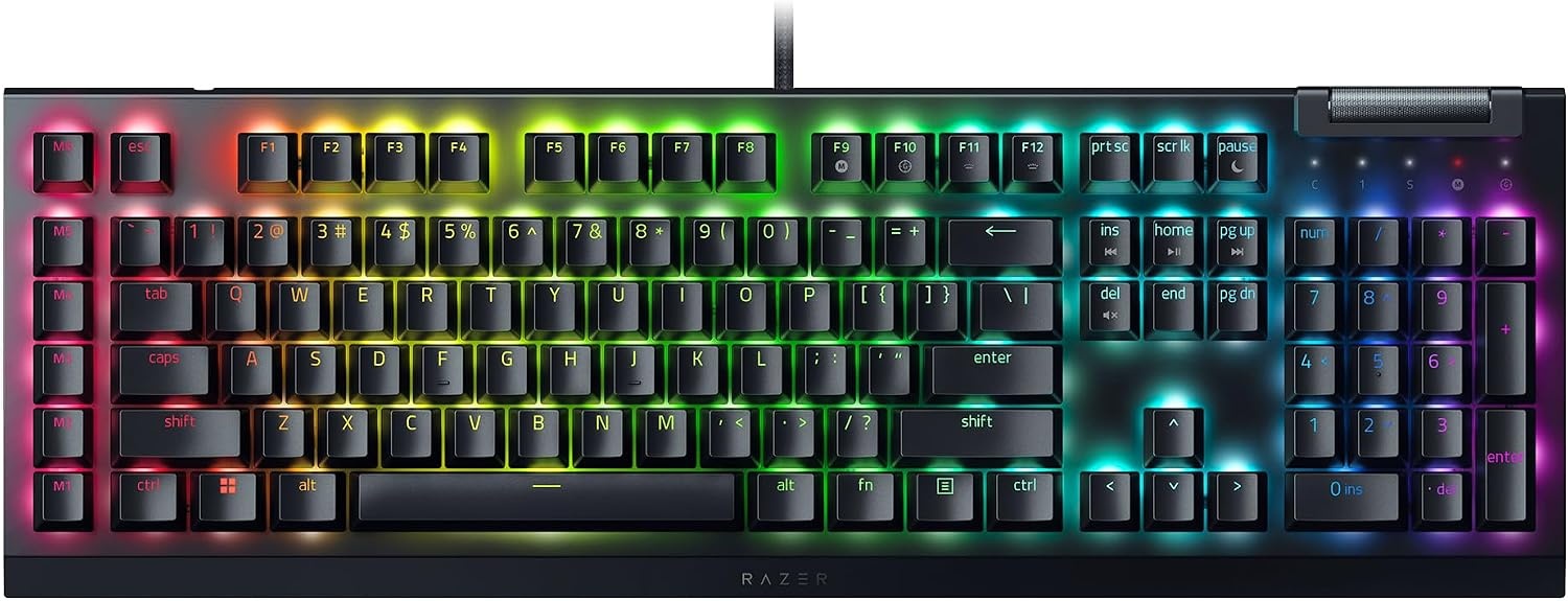 Razer BlackWidow V4 Pro (Green Switch) - Mechanisch gamingtoetsenbord (klikkende mechanische schakelaars, opdrachtwiel en 8 macrotoetsen, multifunctionele roller, palmsteun) QWERTY DE-Layout | Zwart