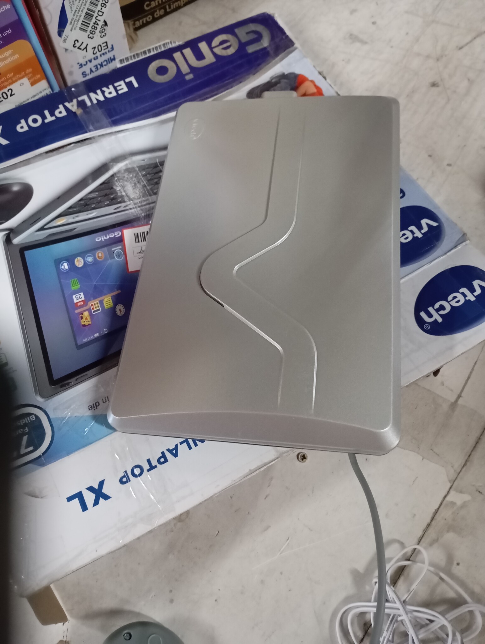 VTech Genio leerlaptop XL - leercomputer met groot 7" LCD-scherm met internettoegang, tekstprogramma en veel leerinhoud - voor kinderen van 5-12 jaar, grijs