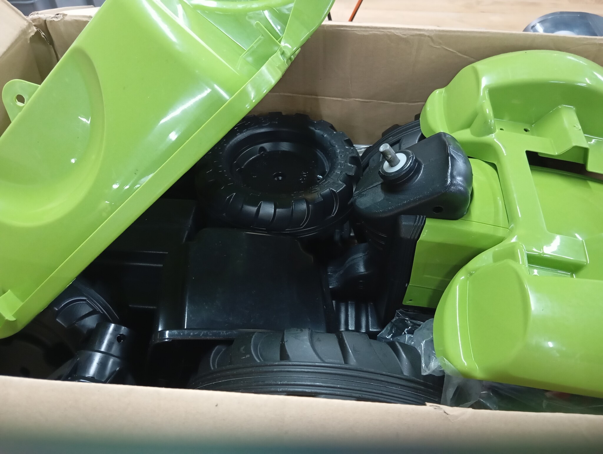 Pedaaltractor Claas Arion 410 Replica met Aanhanger & Claxon (Groen) - 59% Korting