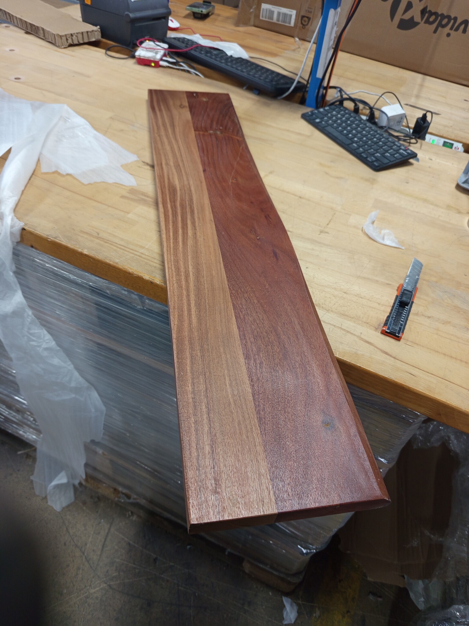 Acaciahouten Wandschap met Natuurlijke Rand 100x20x2,5 cm - 53% Korting