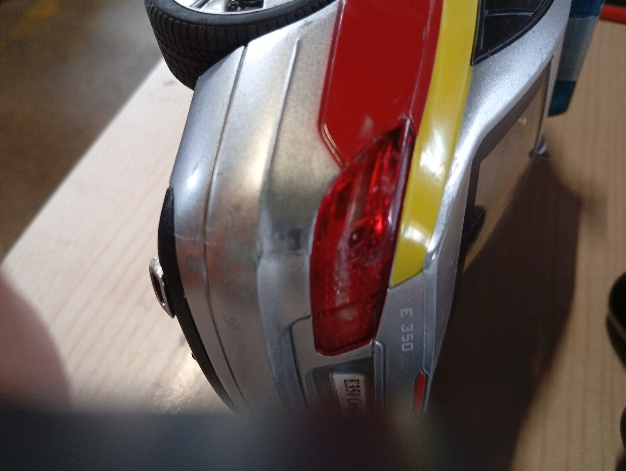 Jamara Mercedes Brandweerauto 1:16 Zilver/Rood - 53% Korting