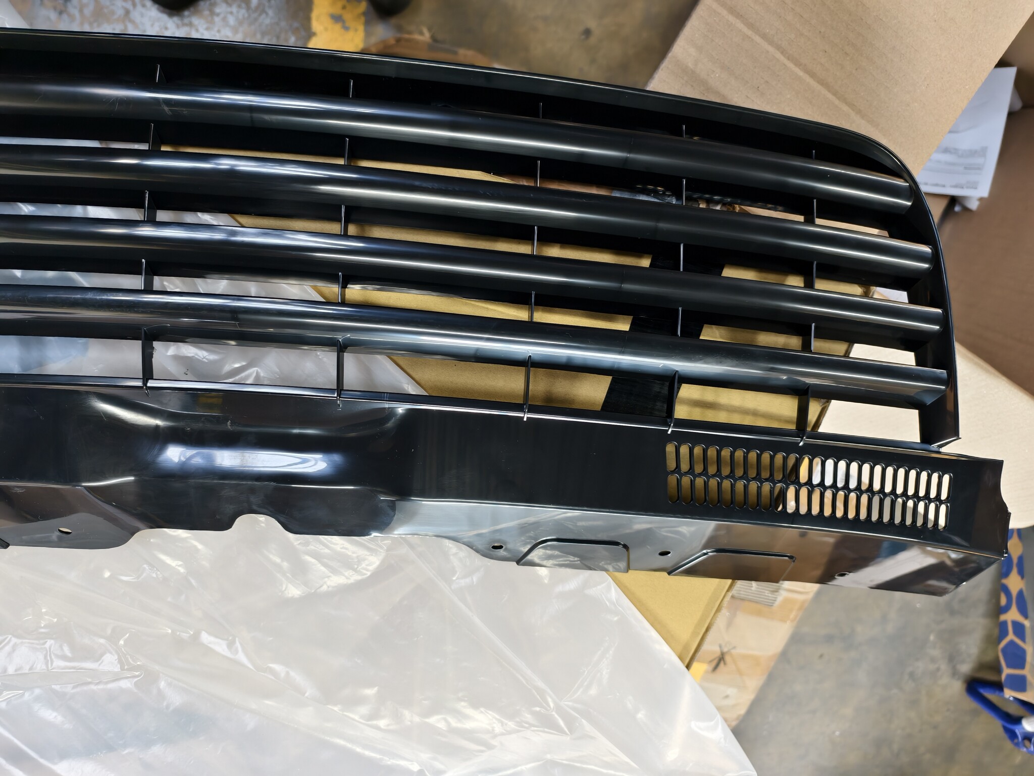Voorgrill Glanzend Zwart VW T5 Transporter 2004-2009 53% Korting