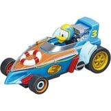 Carrera First 20063045 Mickey's Fun Race 20063045 Racebaan voor peuters, met Disney-figuren, 2,4 meter lange speelbaan, ergonomische handcontroller, met rotonde voor extra speelplezier