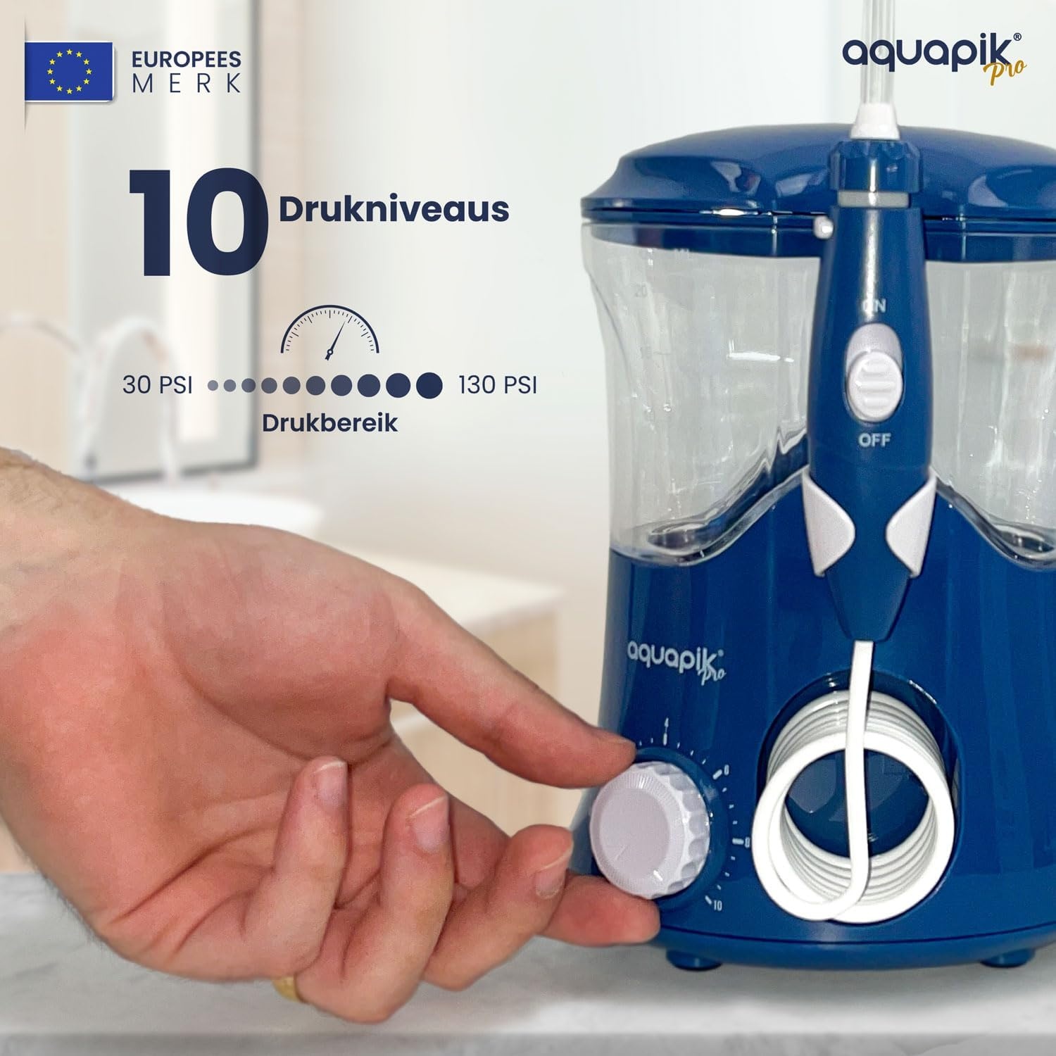 Aquapik® PRO Professionele Water Flosser | Verwijdert Tandplak + Aanbevolen door Tandartsen + Zorgt voor Implantaten en Orthodontie | Monddouche met 8 Opzetstukken + 10 Drukniveaus + 600 ml Capaciteit