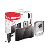 LEGRAND, EASYKIT Plus 368910 Video-deurintercomset met 2-draads aansluiting, 7 inch kleurenmonitor gespiegeld en groothoekcamera, 1-/2-gezinswonsset, uitbreidbaar, stekkervoeding, IP54-IK07, zwart