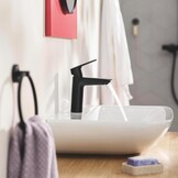 GROHE Start, wastafelarmatuur waterbesparend (kraan voor de badkamer, badkamerkraan met pop-up afvoer, 17 cm hoog, met 3-in-1 gereedschap, eenvoudige installatie op wastafel), zwart, 235502432