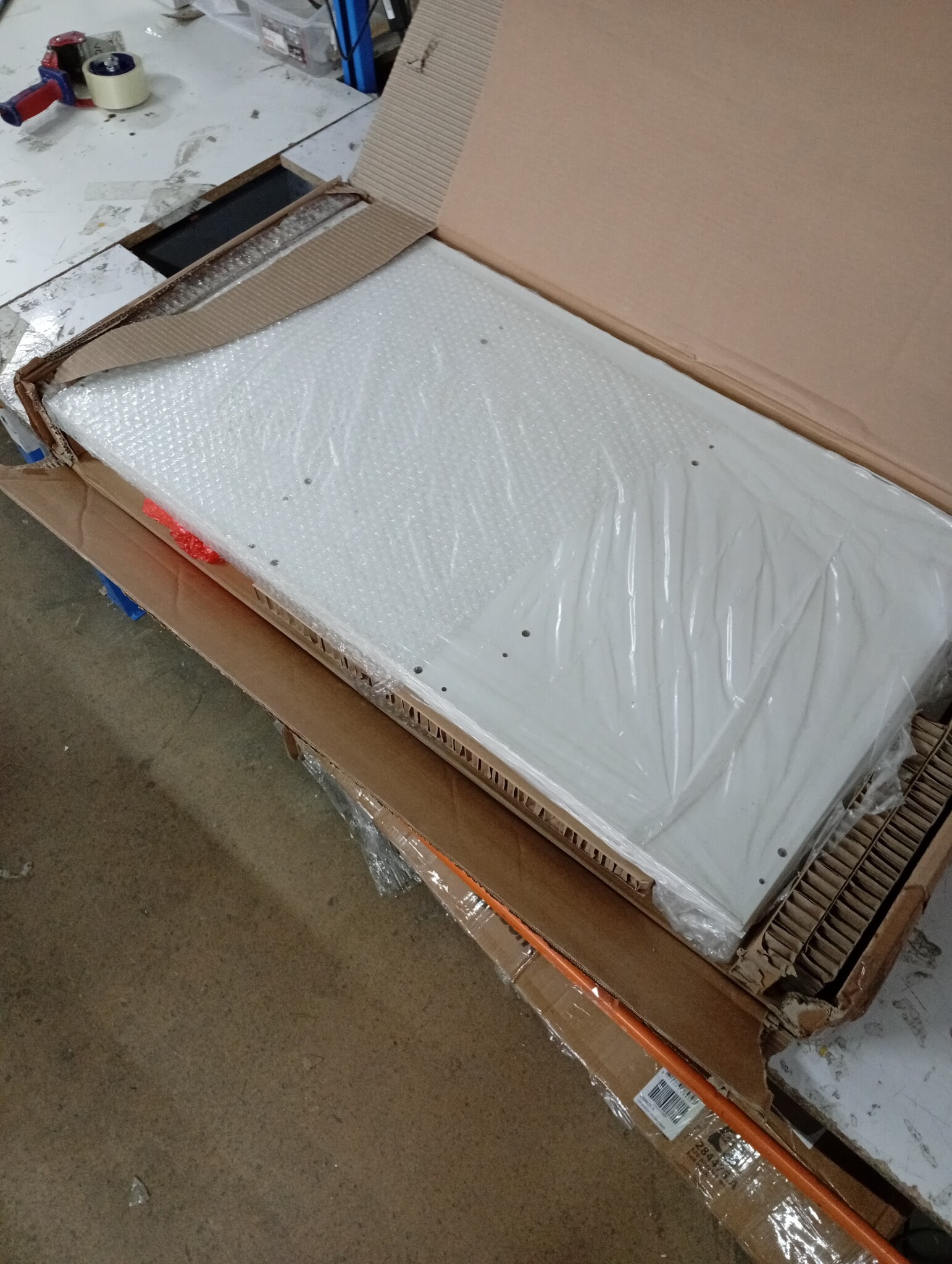 Salontafel Hoogglans Wit Bewerkt Hout 90x50x36,5 cm - 53% Korting