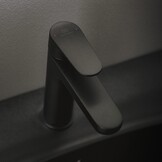 Ideal Standard Cerafine O wastafelarmatuur, Grande, inclusief push-open ventiel, met FirmaFlow patroon, waterbesparend, snelmontagesysteem Easy Fix, Silk Black