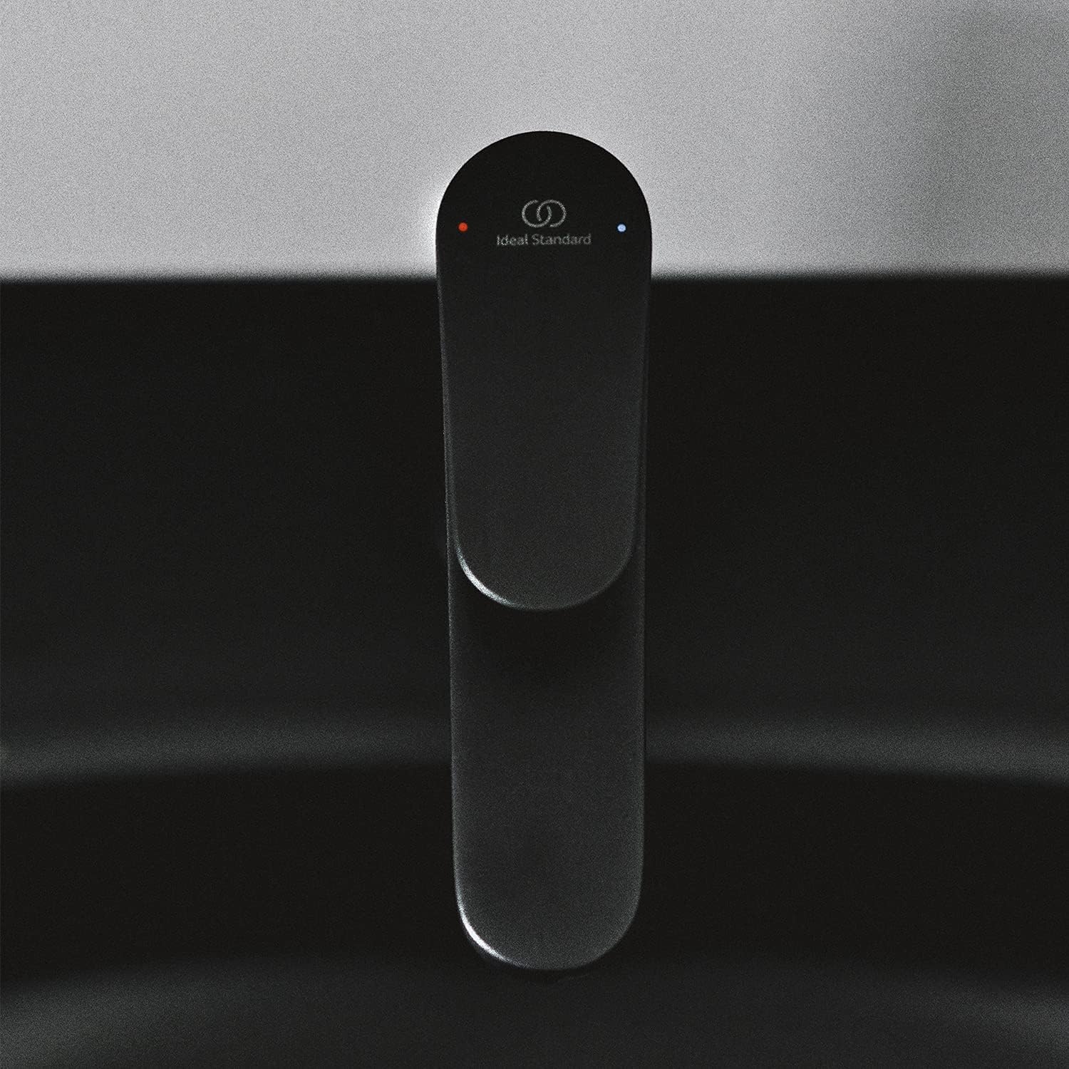 Ideal Standard Cerafine O wastafelarmatuur, Grande, inclusief push-open ventiel, met FirmaFlow patroon, waterbesparend, snelmontagesysteem Easy Fix, Silk Black