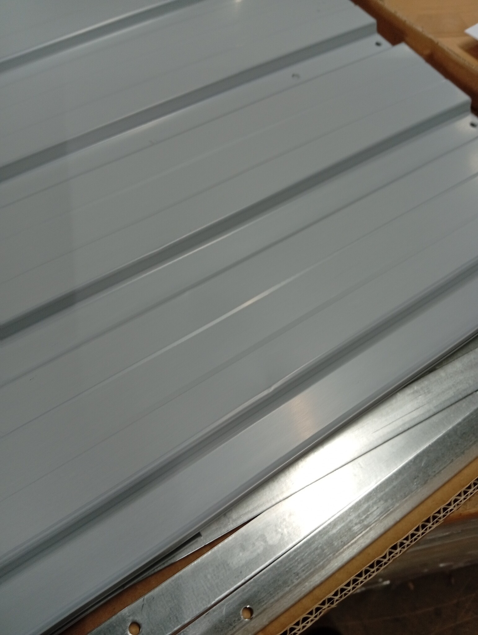 Verhoogde Plantenbak Grijs Staal 320x40x45 cm - 53% Korting