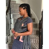 Boppy Comfyfit Evolution Babydrager, eenvoudig te dragen en verstelbaar, ergonomische babydrager met hoofd- en neksteun, brede knoopbanden, verstelbare armuitsnijding, 0 maanden +