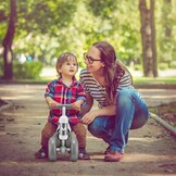 MHCYLION loopfiets vanaf 1,5-4 jaar tot 25 kg, stuur en zadel in hoogte verstelbaar, stuurslot, ultralichte kinderloopfiets balansfiets voor jongens en meisjes