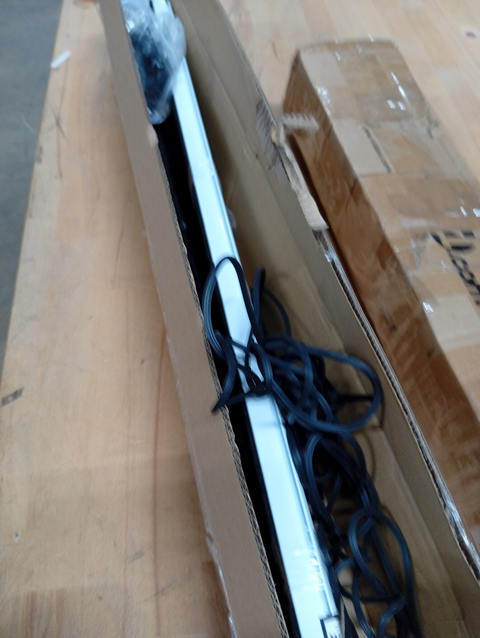 vidaXL Uitschuifbare Raamhor (75-143)x50 cm Wit - 52% Korting