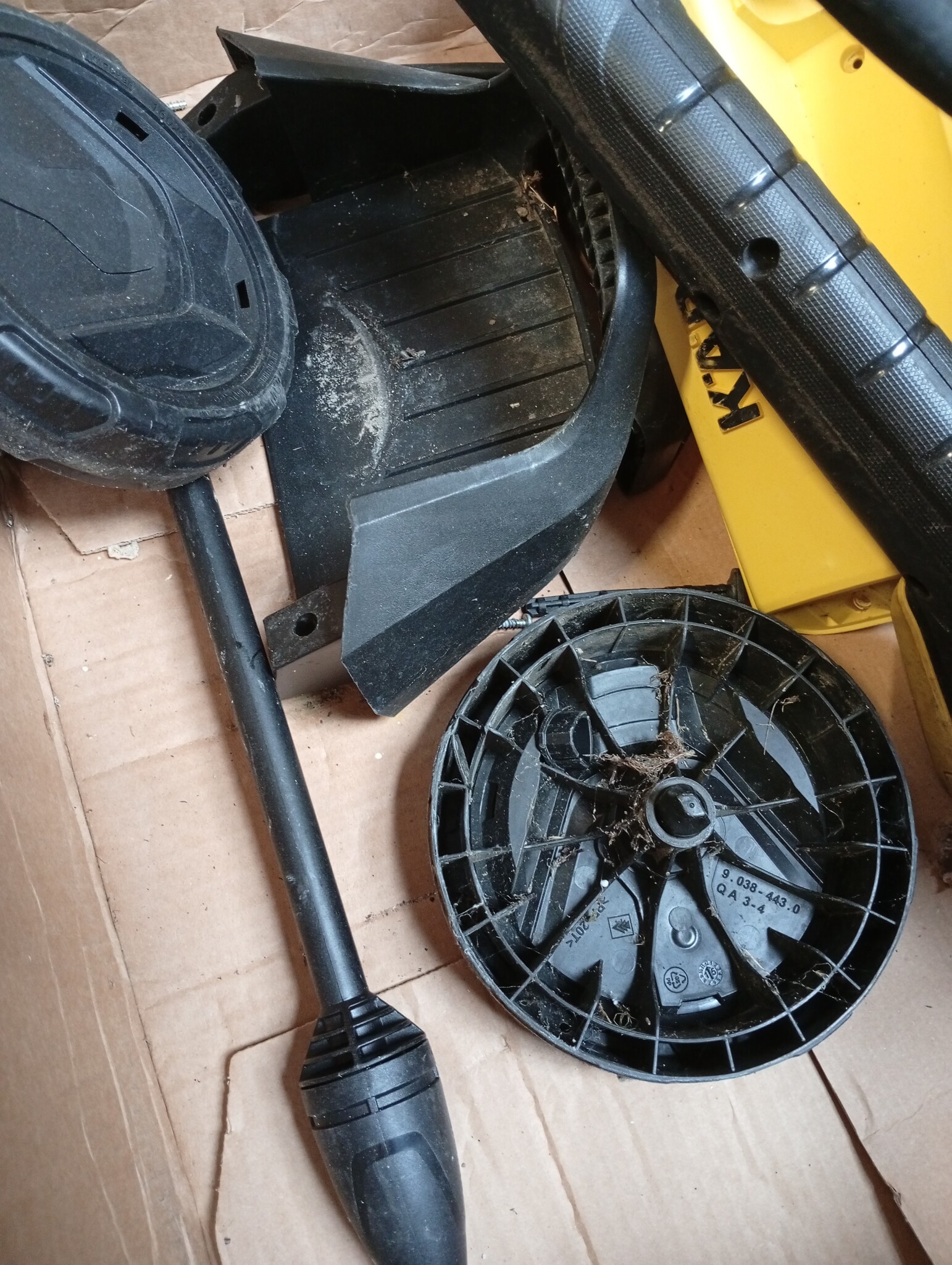 Kärcher hogedrukreiniger K 4 Power Control: slimme app-ondersteuning - de juiste oplossing voor zwaarder vuil, geel
