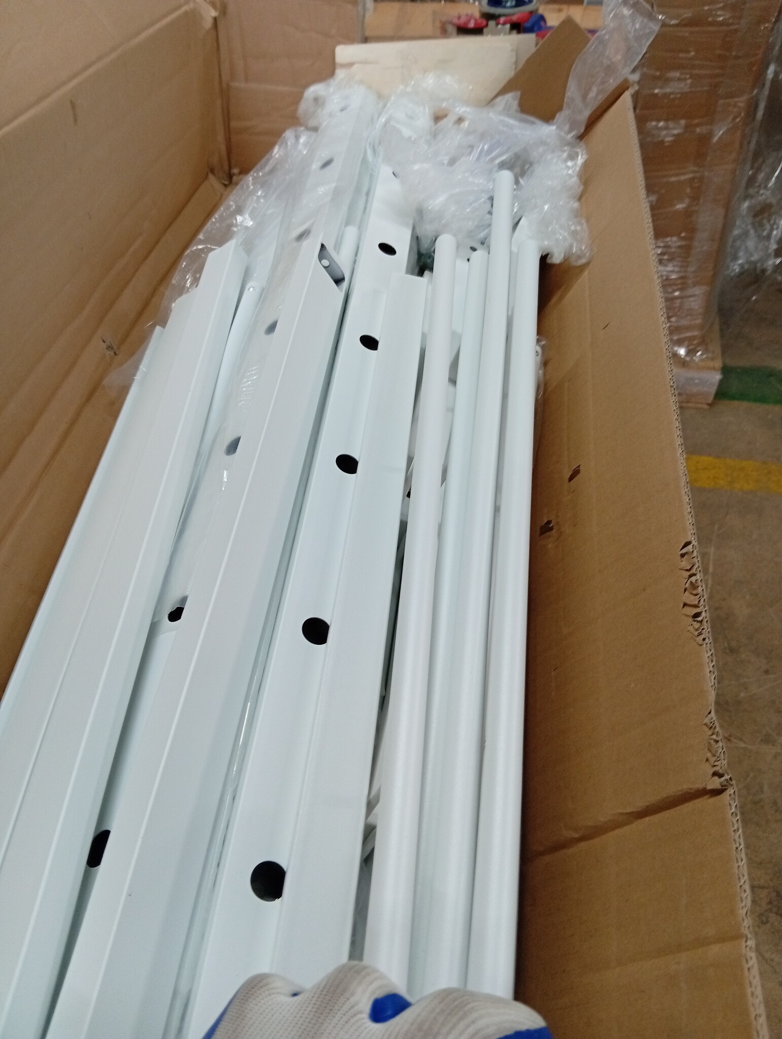 vidaXL Bedframe Metaal Wit 120x200 cm - 54% Korting