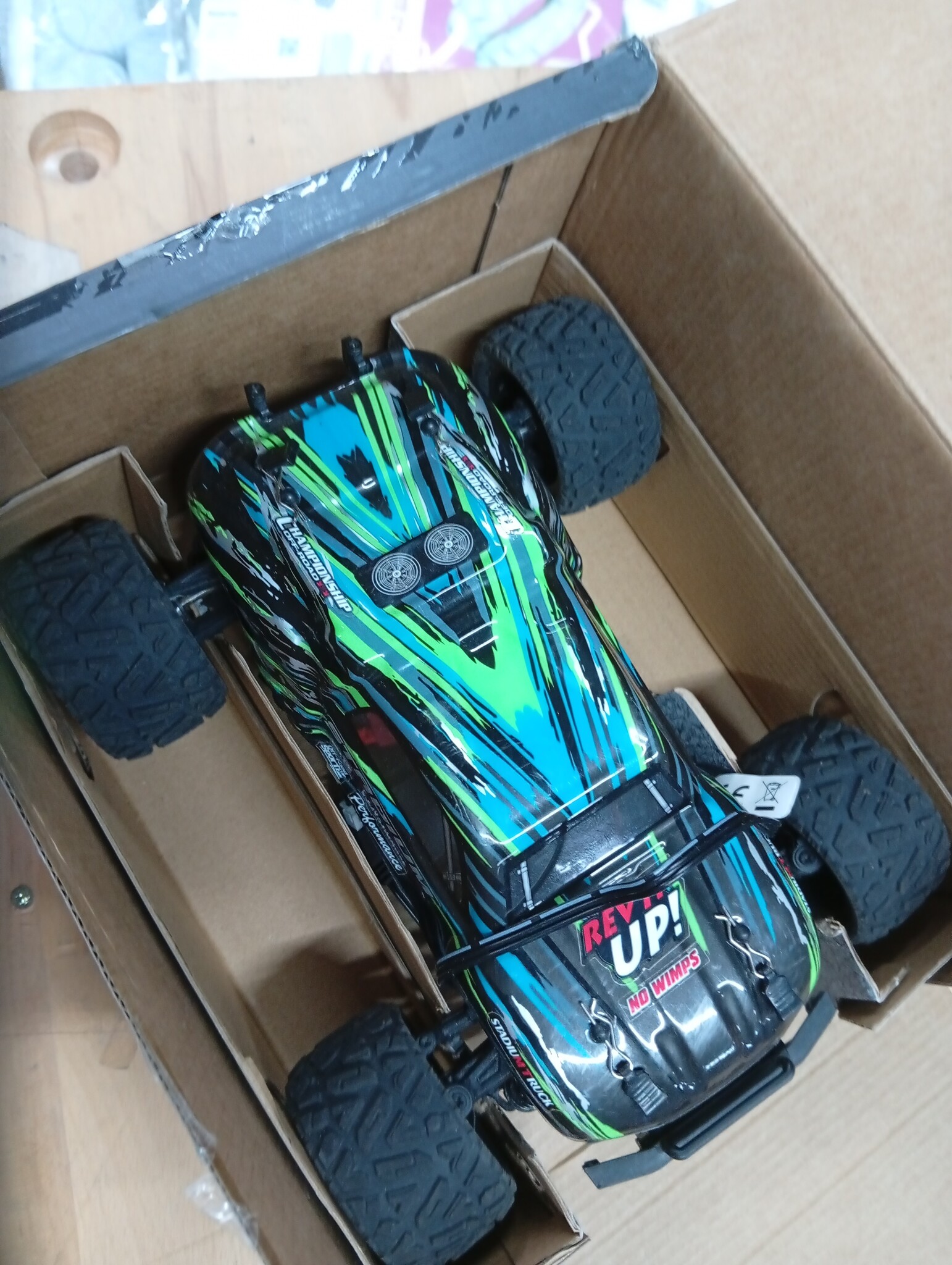 HAIBOXING Op afstand bestuurde auto 18858E, 1/18, nieuw model 4WD 36+ km/u, hobby, offroad, monstertruck met 2 batterijen, waterdicht, RC Truggy RTR, terreinspeelgoed, 35 minuten looptijd
