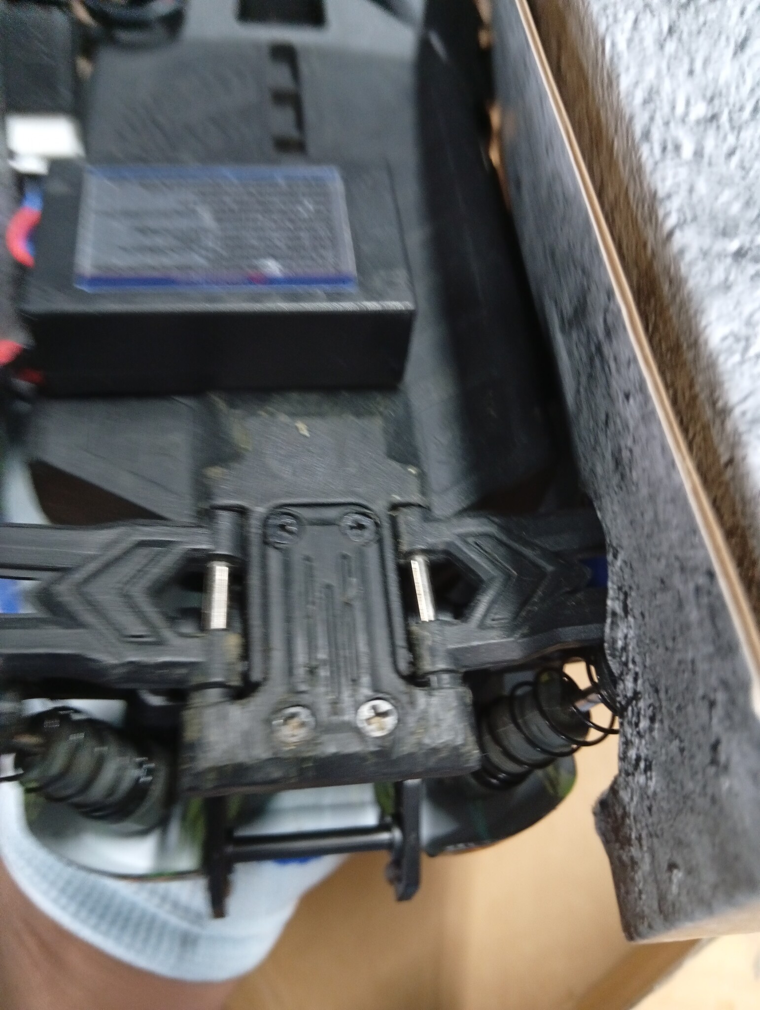 HAIBOXING Op afstand bestuurde auto 18858E, 1/18, nieuw model 4WD 36+ km/u, hobby, offroad, monstertruck met 2 batterijen, waterdicht, RC Truggy RTR, terreinspeelgoed, 35 minuten looptijd