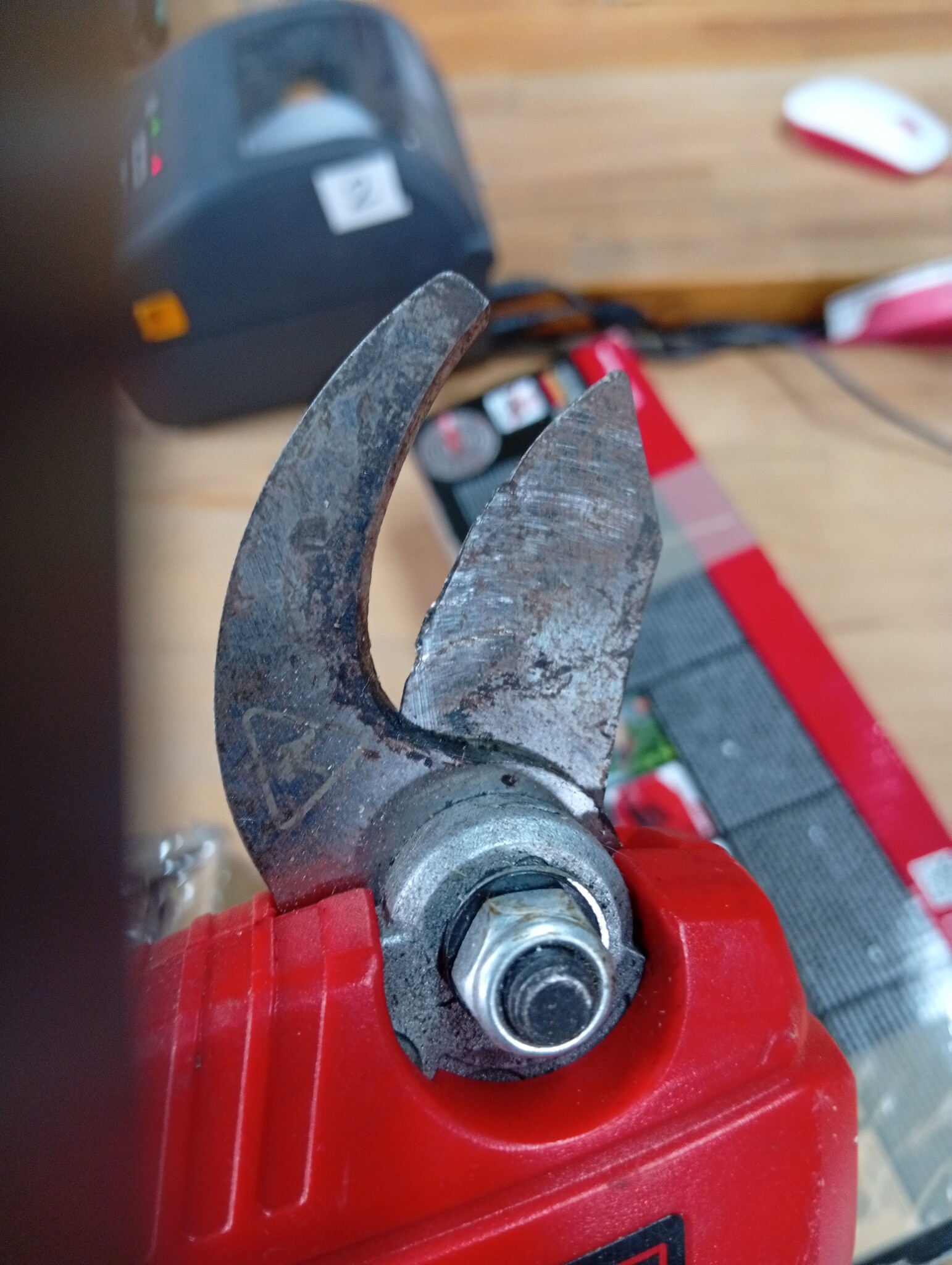 Einhell Accu-Takkenschaar GE-LS 18 Li-Solo, Rood/Zwart, 28 mm Snijcapaciteit