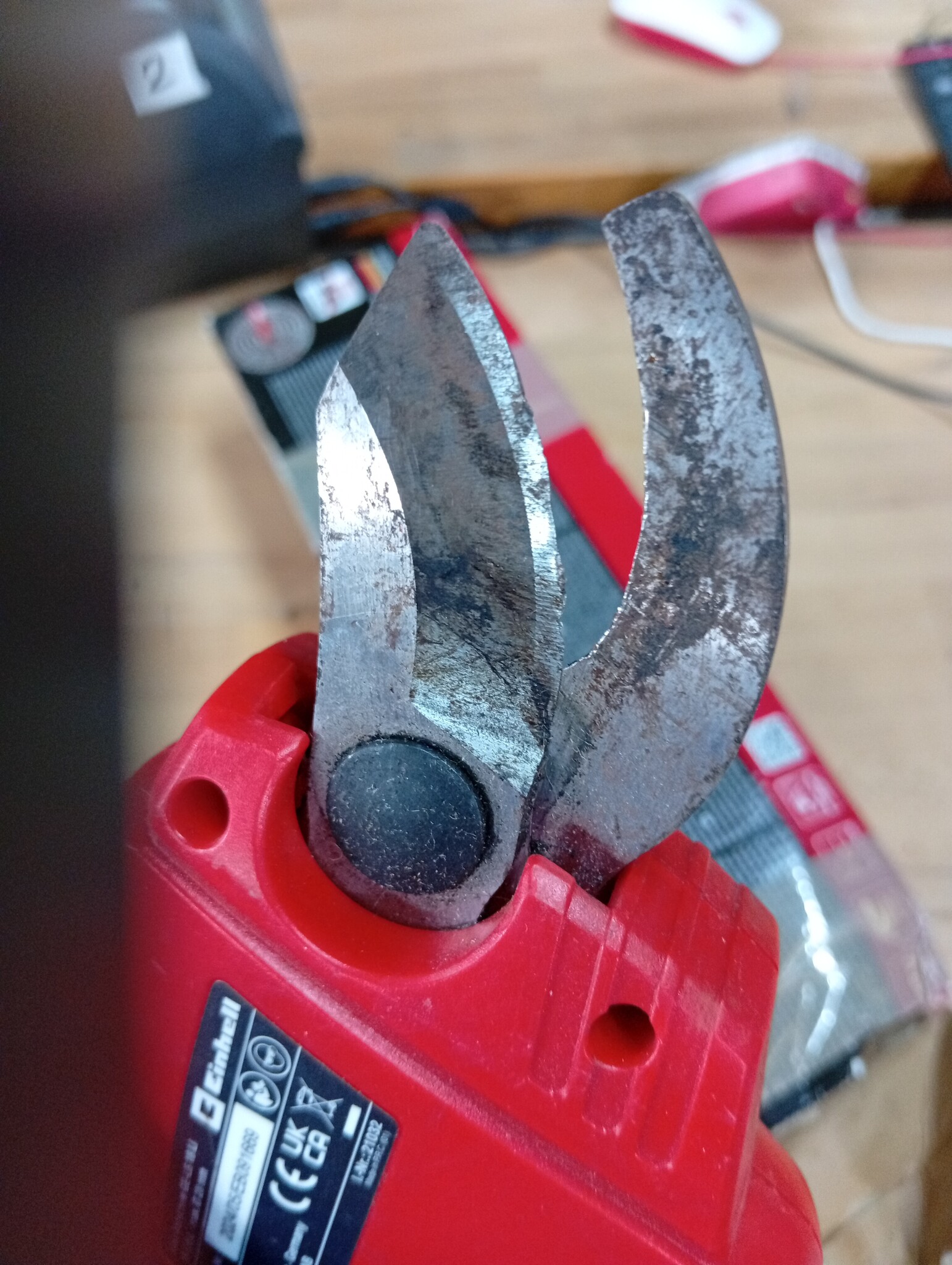 Einhell Accu-Takkenschaar GE-LS 18 Li-Solo, Rood/Zwart, 28 mm Snijcapaciteit