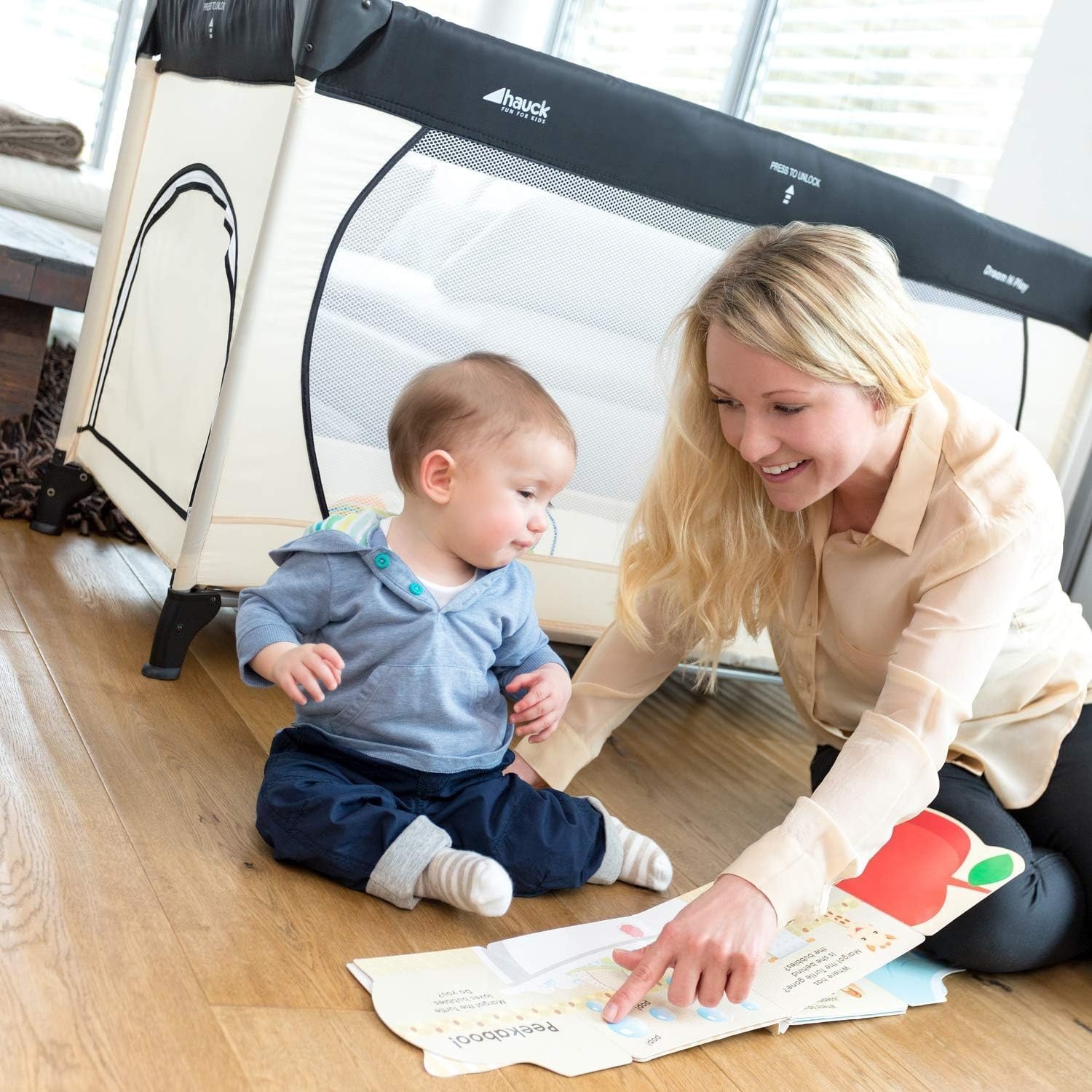 Hauck Dream N Play Plus Reisbed, 120 x 60 cm (opgevouwen: 76 x 24 x 23 cm), voor baby's en kinderen vanaf de geboorte tot 15 kg, licht, compact opvouwbaar, antislip, beige/grey