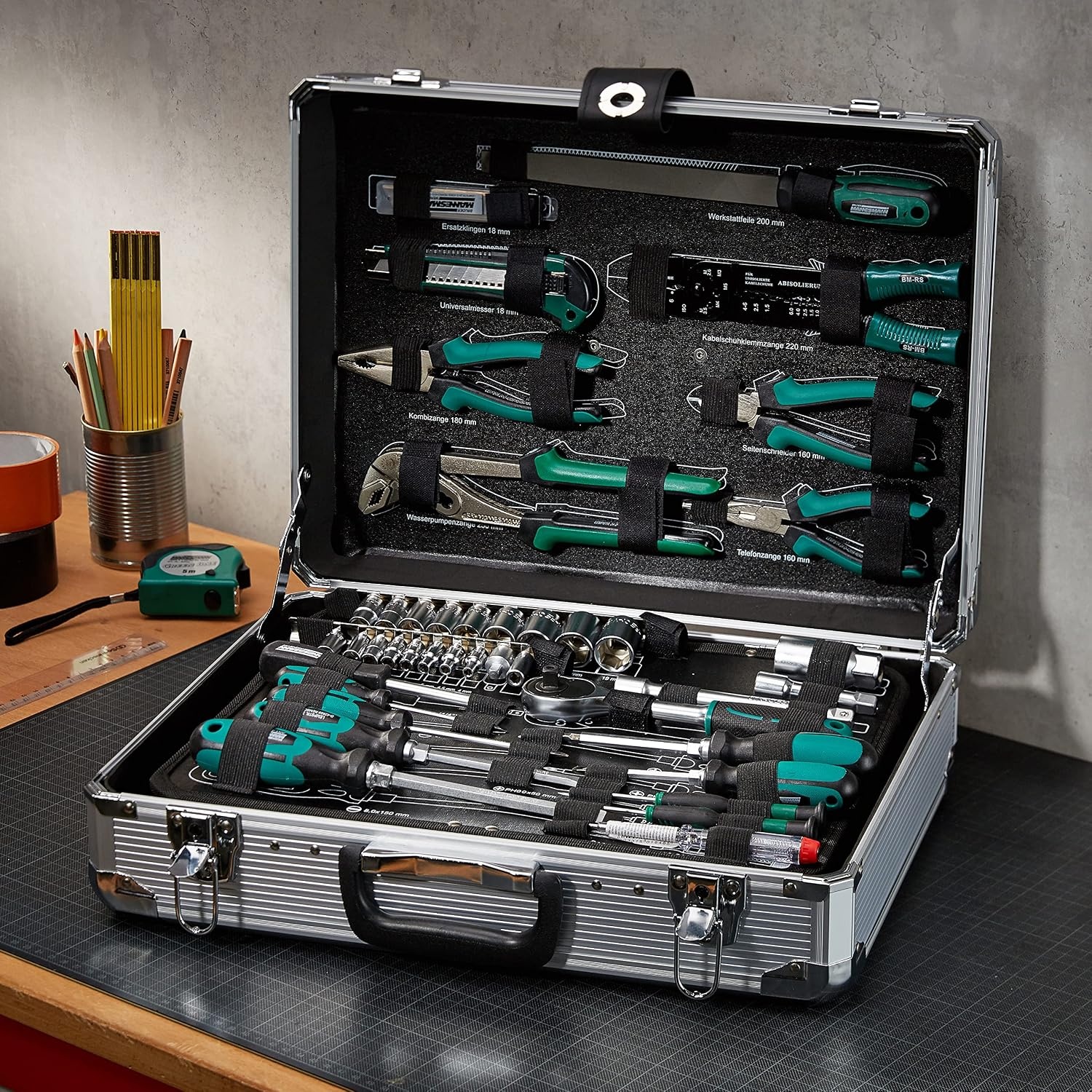 Brüder Mannesmann M29075 Gereedschapsset, 108-Delig, Aluminium Gereedschapskoffer, Groen/Zilver
