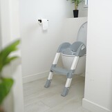 THERMOBABY - De loo WC-verloopstuk - Smart, leuk en hygiënisch - verstelbare voeten - antislip stappen - compact opvouwbaar - vanaf 18 maanden - gemaakt in Frankrijk - Charmgrijs