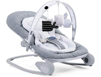 Chicco - Wipstoel Hooplà - 0 tot 18 kg - Verstelbaar naar Kinderstoel - Kantelbare Rugleuning - Inclusief Speelboog - 4 Wielen - Grijs (Titanium)