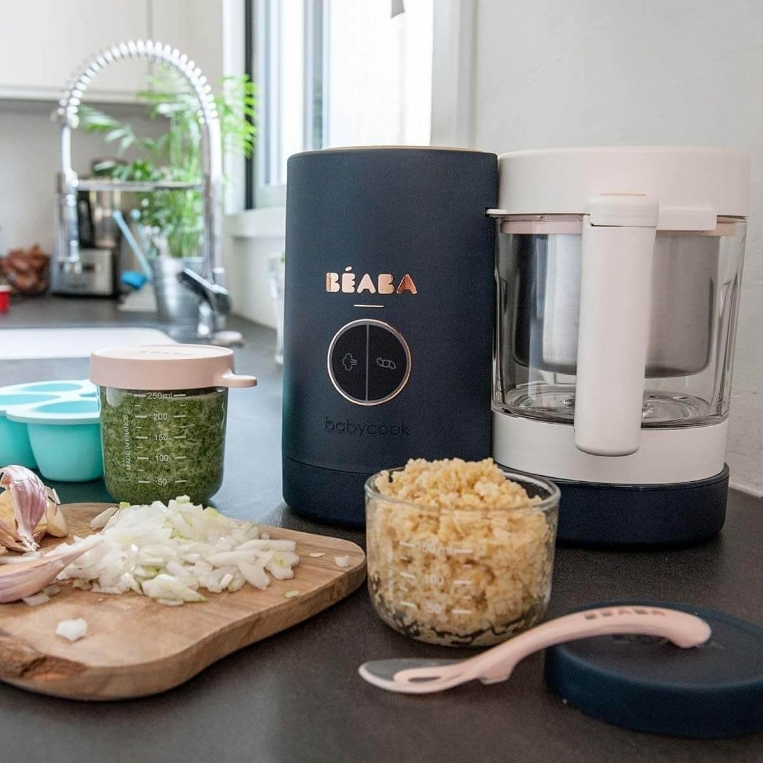 BÉABA - Babycook Neo - Babyvoedingprocessor Made in France - Mixer-Koker - Glazen Kom en Roestvrijstalen Kom - Babyvoeding diversificatie - Babyvoeding - Snel Stomen - Nacht Blauw