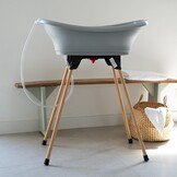 Thermobaby Badkuip voor pasgeborenen, badje met houten afvoerpijp, gepatenteerde innovatie, inklapbaar en stabiel, geschikt voor de badkamer, gemaakt in Frankrijk, grijs