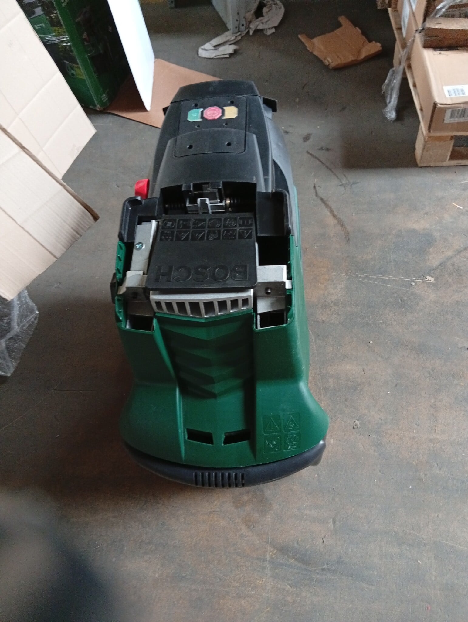 Bosch AXT 25 TC Hakselaar 2500W - Takken & Groenafval - 55% Korting
