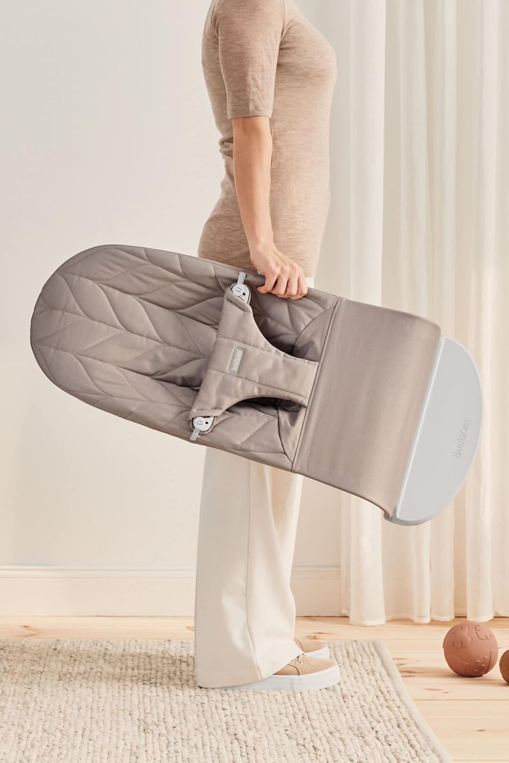 BabyBjörn Wipstoel Bliss Zandgrijs - 35% Korting