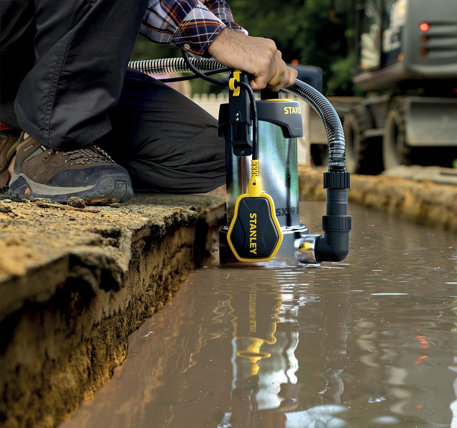 Stanley SXUP1100XDE dompelpomp voor vuil water (1100 W, debiet max. 16.500 l/u, opvoerhoogte max. 10,5 m),Meerkleurig