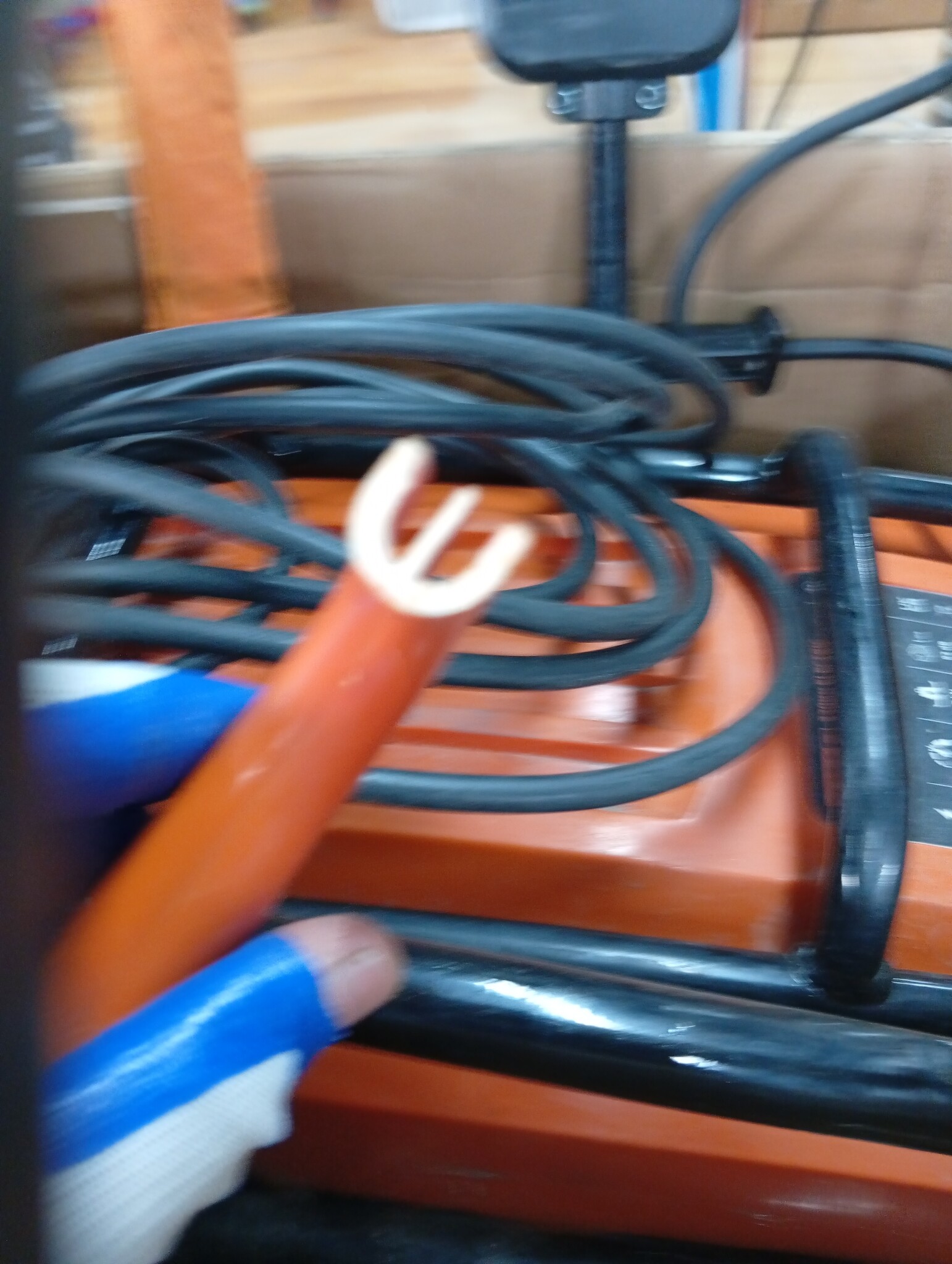 Evolution Power Tools H320-E Hulk Elektroplaatverdichter, elektrisch - Ideaal voor het egaliseren van bestrating, kunstgrasvoorbereiding, patio, straatwerk, zand, aarde - 2 jaar garantie, 230V