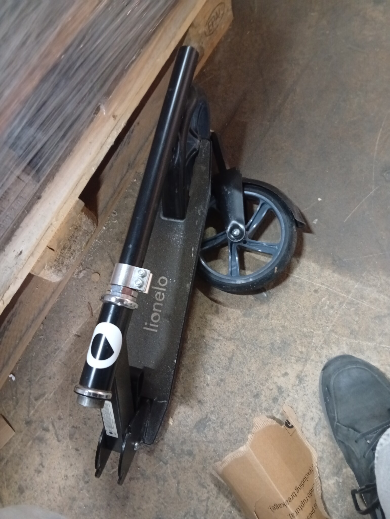 Lionelo Luca Opvouwbare Step - Verstelbaar - Tot 100 kg - Black Graphite