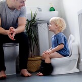 Nuby Dr. Talbot's - My Real Potty - Kinderpotje met doorspoelgeluid - Toilettrainer voor kinderen - Met echt geluid en inclusief batterijen - Toilet Wit - 18+ maanden