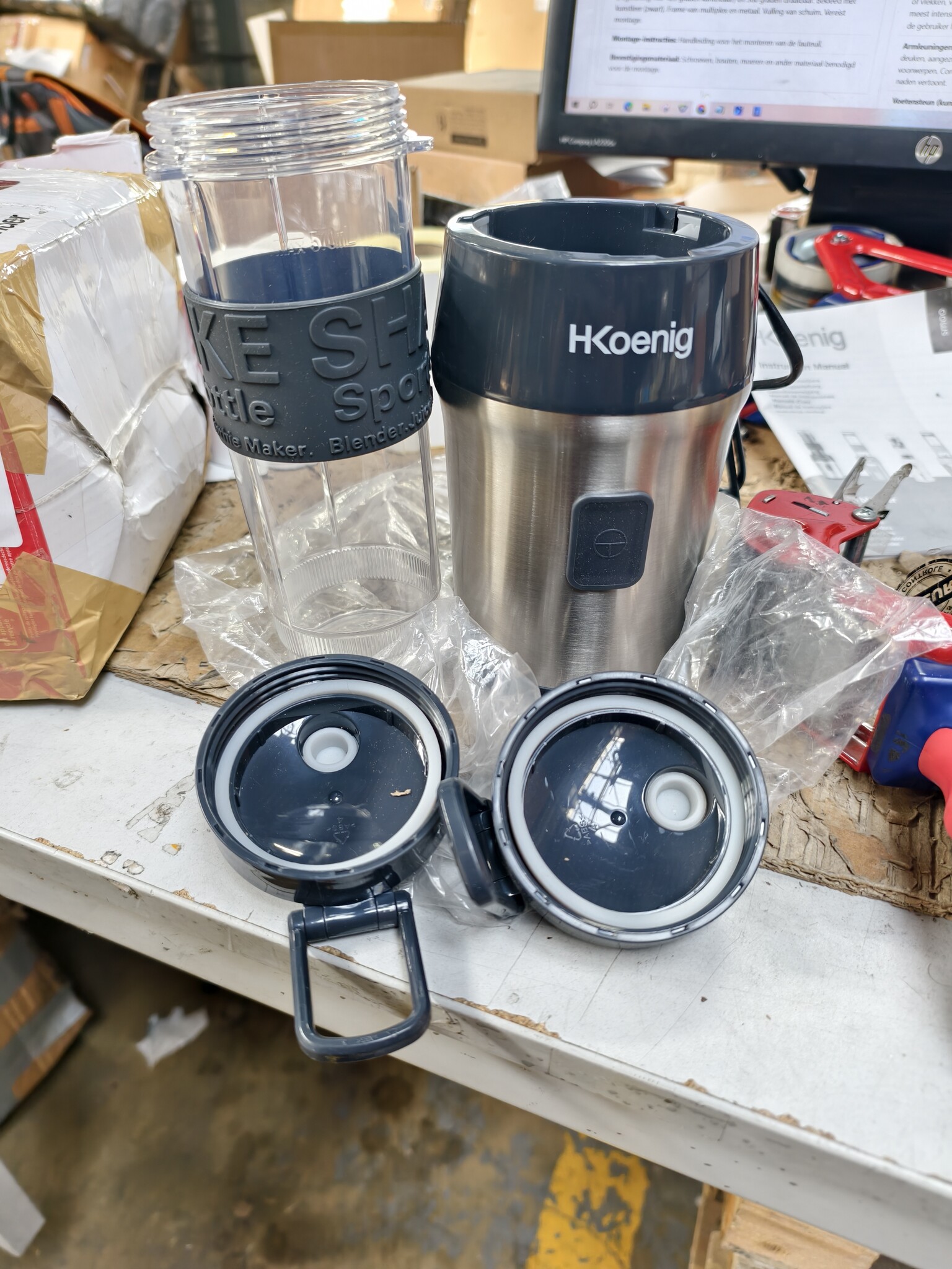 H.Koenig SMOO9 Portable Compact Mini Smoothie Blender 570ml BPA Free Powerful 300W, Smoothie Blender 2 Portable Bottles, 4 Stainless Steel Blenders, 2 Bottles with Travel Lids Included