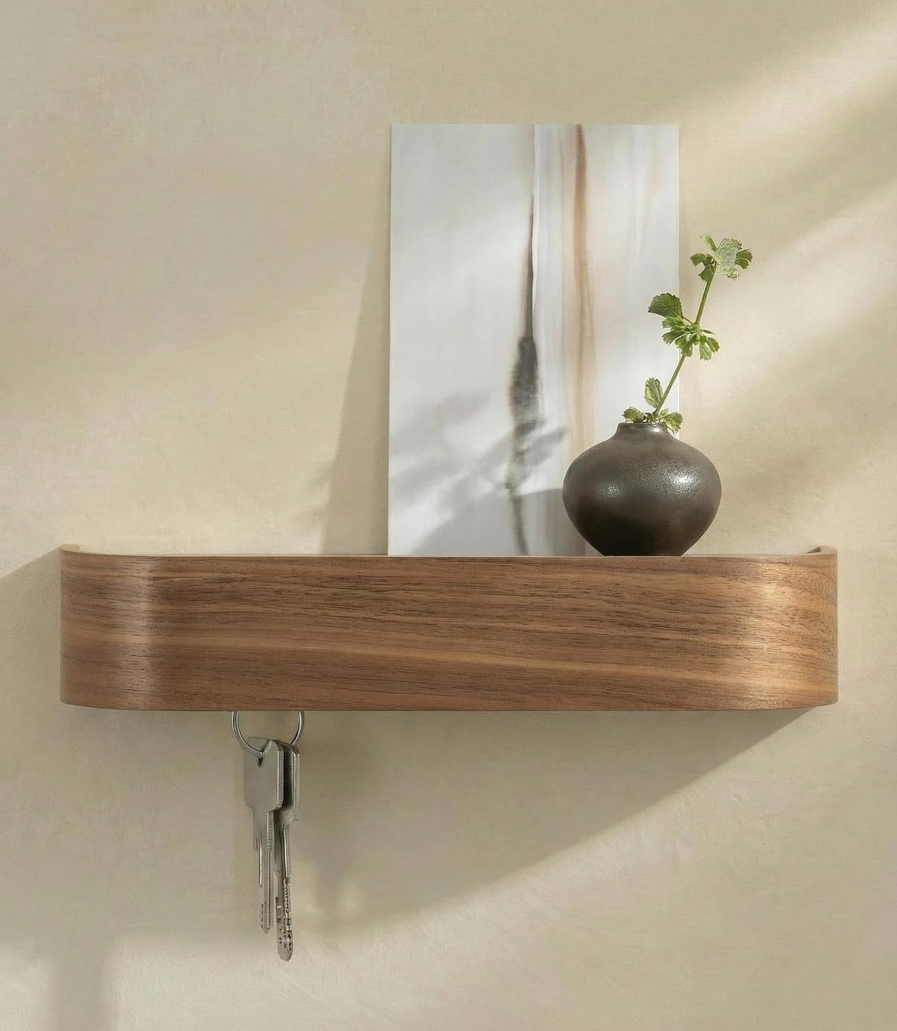 KAZAI. Sleutelkastje 'Toke' | Minimalistisch sleutelhouder ontwerp uit Berlijn | Moderne sleutelrekje met houten plank | Sleutelbord als halmeubel voor aan de muur | Walnoot