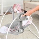 Ingenuity Draagbare babyschommel, vlinder en eenhoorn, roze