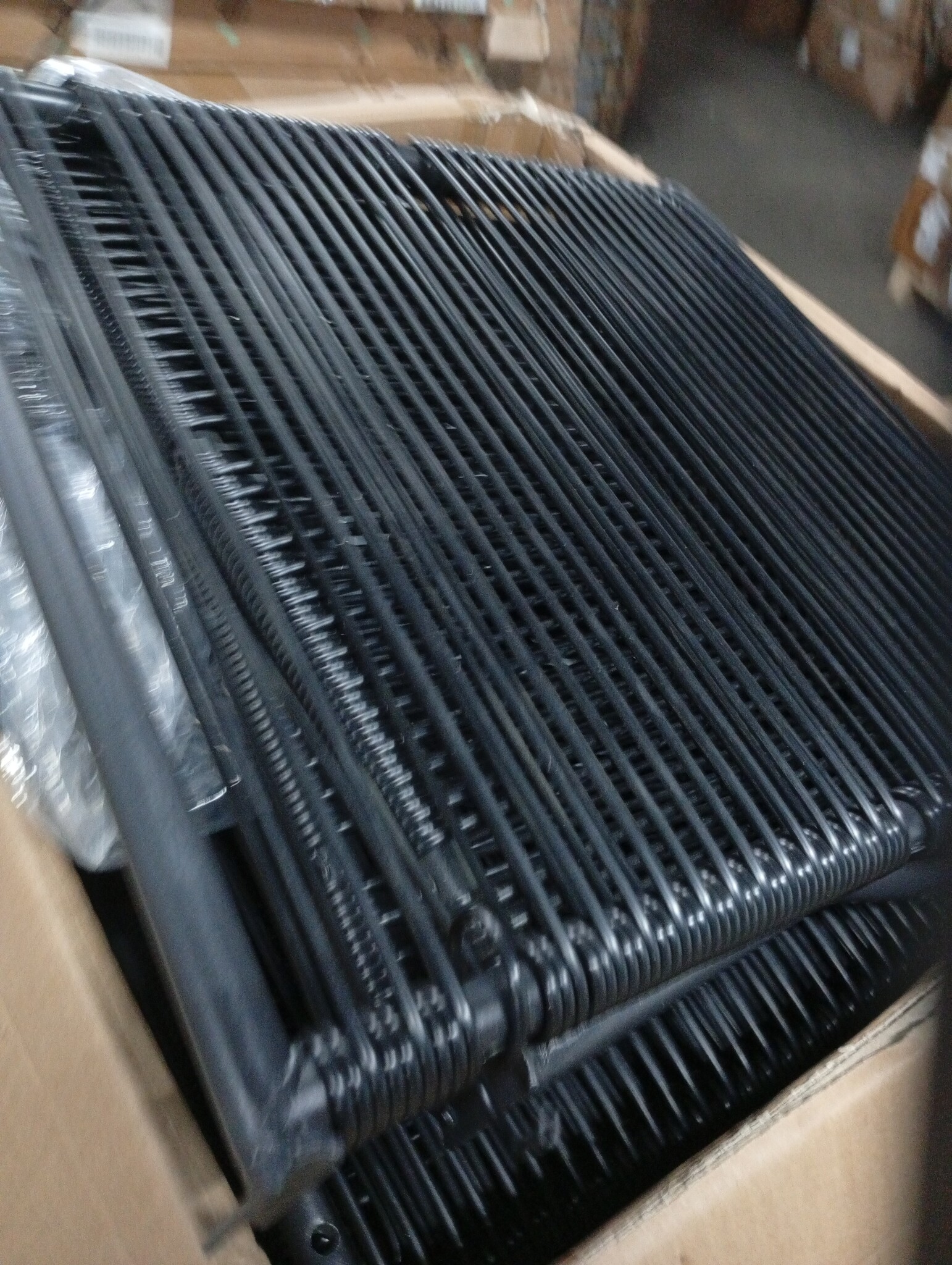 vidaXL Tuinstoelen 4 st met kussens poly rattan zwart