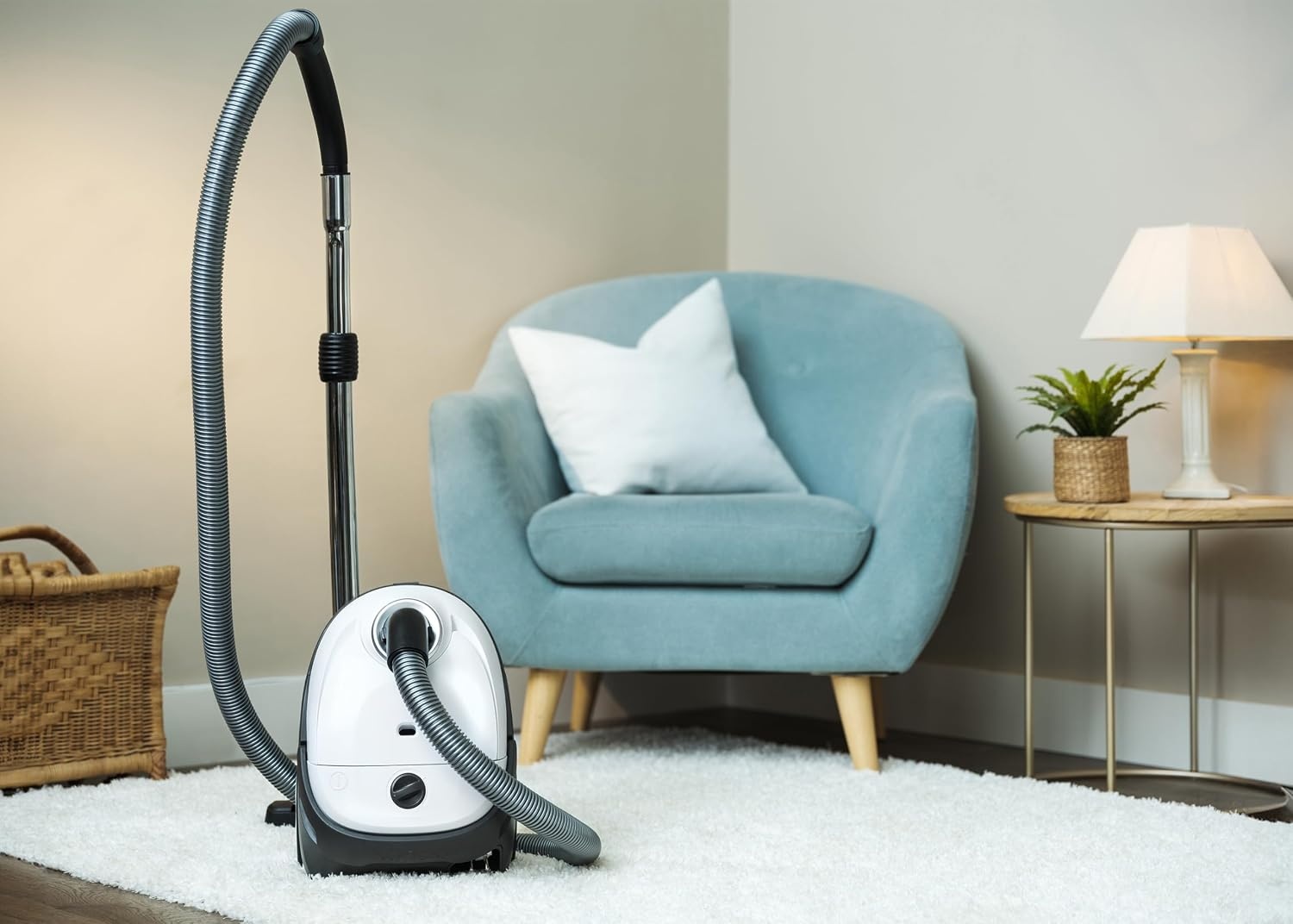 Nilfisk One Cilinderstofzuiger Wit - 750W (59% Korting)