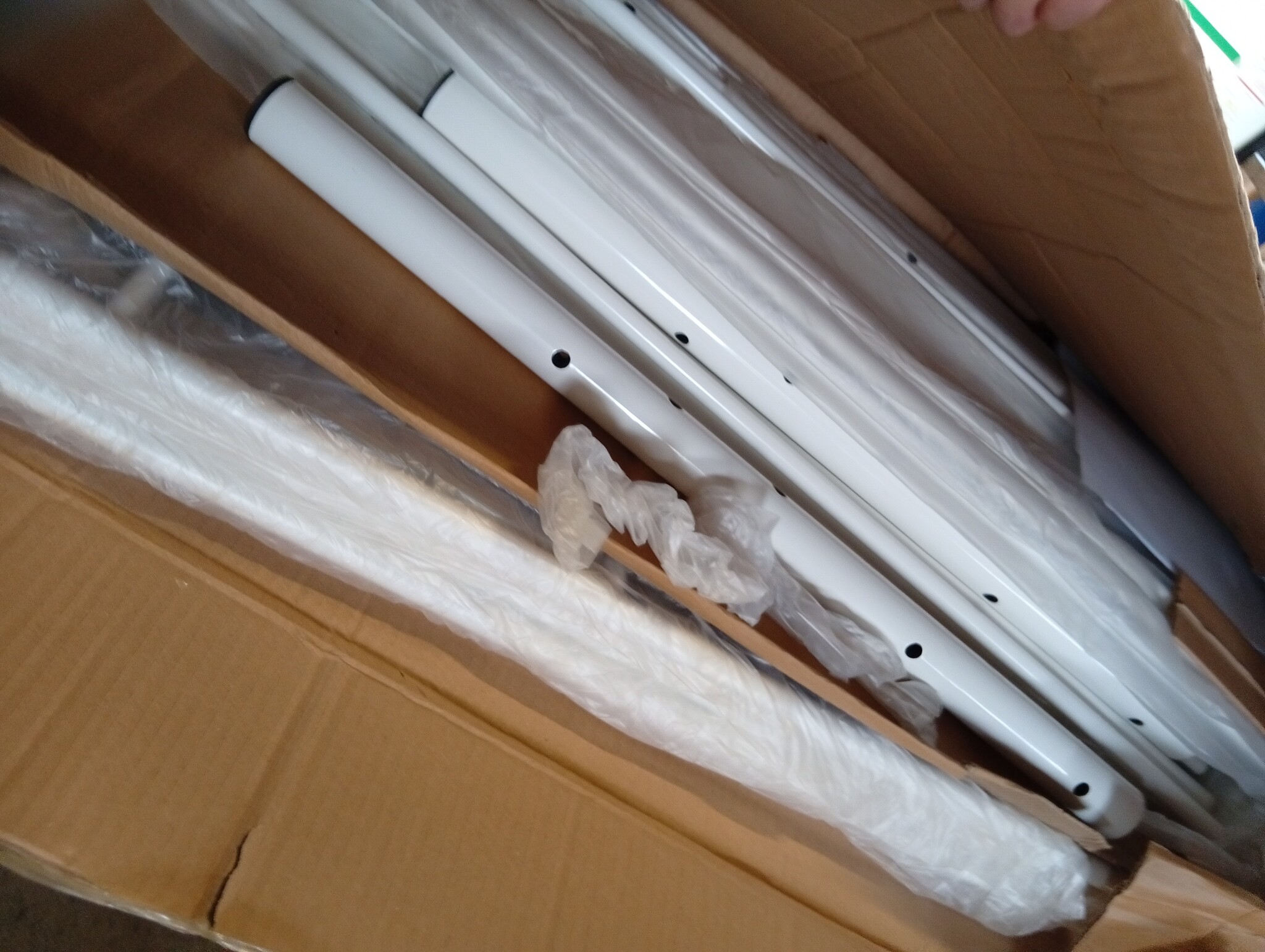 vidaXL Bedframe Metaal Wit 180x200 cm - 59% Korting