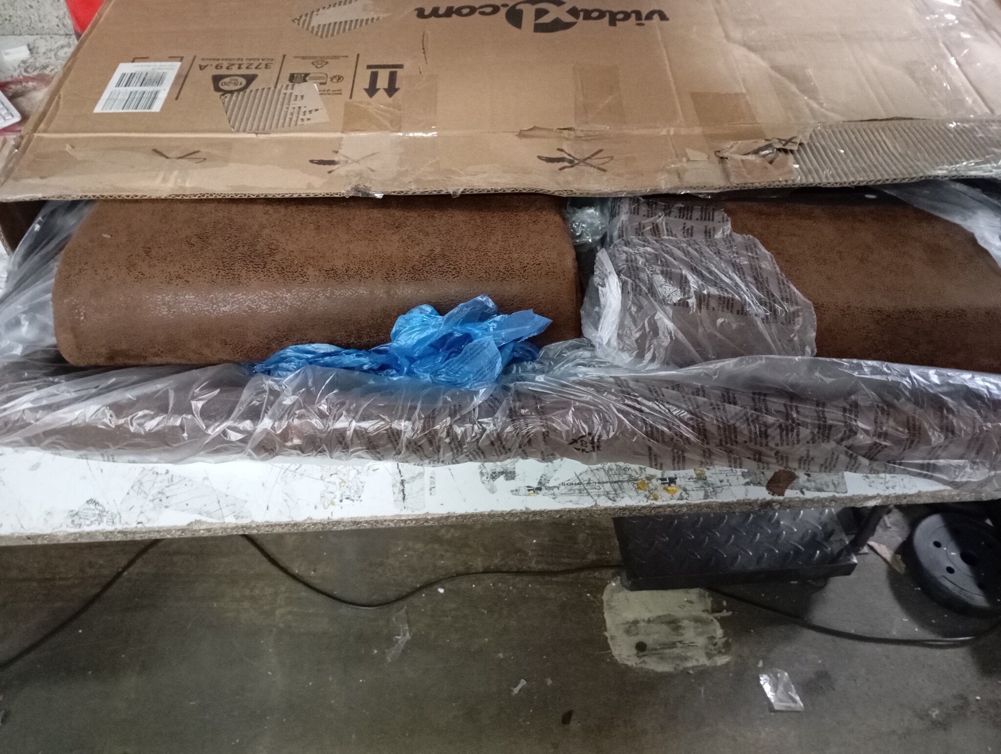 Bankje met rugleuning bruin kunstsuèdeleer 120x62x75,5 cm - 54% korting
