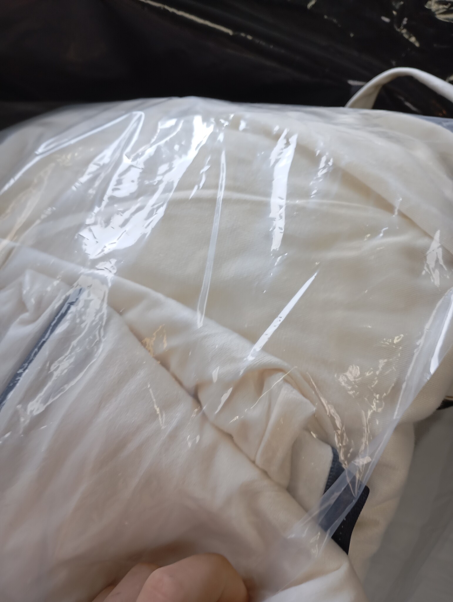 Luxe logeermatras - beige - camping matras - reismatras - opvouwbaar matras - 200 x 70 x 15 - met kussens