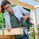 Bosch accudecoupeerzaag AdvancedSaw 18V-140 (pendelfunctie; borstelloze motor; zaagdiepte in hout/staal/aluminium: 140 mm/10 mm/20 mm; 3 x zaagblad; 18V System; zonder accu & lader; in kartonnen doos)