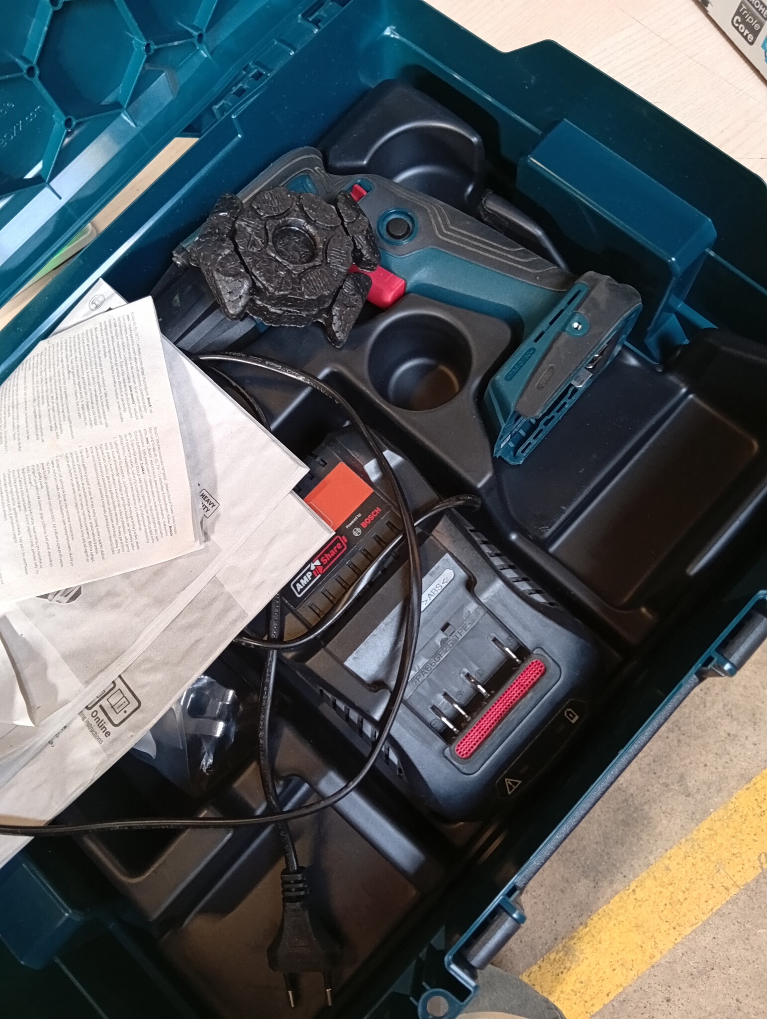 Bosch Professional 18V Accu Gipsplaatschroevendraaier GTB 18V-45 met 2x 4.0 Ah Accu's en L-BOXX