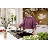 Kärcher accu-raamstofzuiger WV 2 Plus N, batterijduur: 35 min, LED-laadstatusindicator, 2 zuigmonden, spuitfles met microvezelafdekking, 20 ml raamreinigerconcentraat